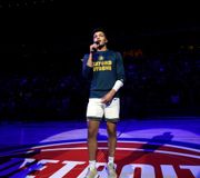 Tonight Trey spoke to 16,800 OU and MSU fans and hosted a moment of silence for Oxford High School 

#OxfordStrong