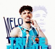 LaMelo now with 27 PTS, 11 REB and 10 AST for his 8th career triple-double, moving him past Anthony Mason for our ALL-TIME franchise record. 🕺💕🛸 — #LetsFly
