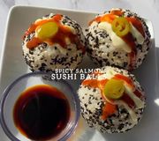 Have you tried these sushi balls stuffed with avocado, cucumber & our smoked salmon made by shewillevolve? ✨

Head to her page for the full recipe breakdown!

#Latitude45 #smokedsalmon #sushi #salmon #healthyrecipes #EndlessPairings #salmonrecipes