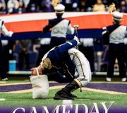 It’s GAMEDAY!! The Huskies start Pac-12 play tonight against Cal under the lights in the #GreatestSetting! Wear purple, show up early and get loud!! Beat the Bears! 

#GoHuskies #TheLoyalBand