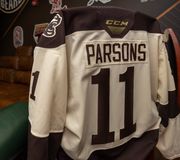 Hey @MicahhParsons11 - you ready for some hockey? We'll see you tonight 😏🦁👊 https://t.co/55qDk9AVic