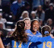𝑴𝒐𝒗𝒊𝒏𝒈 on to the Championship! 💃 #GoBruins #WCollegeCup