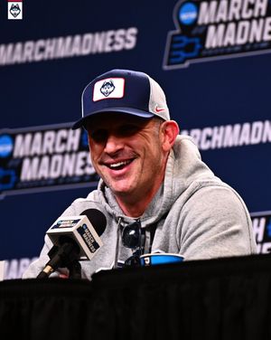 Image post by @UConnMBB on Twitter/X