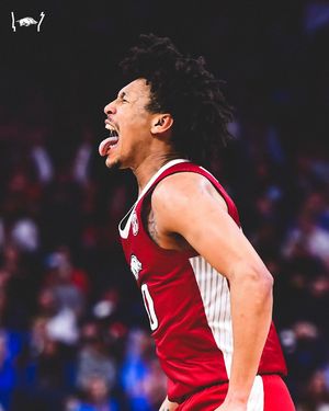Image post by @RazorbackMBB on Twitter