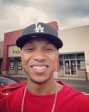 Image post by @demelbolden on Instagram