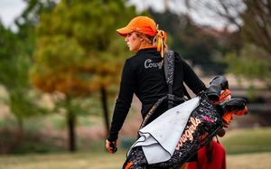 Image post by @cowgirlgolf on Instagram