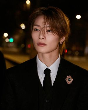 Image post by @ellemenhk on Instagram