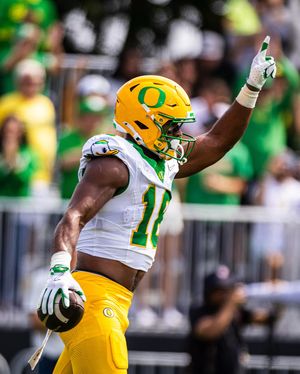 Image post by @oregonfootball on Instagram