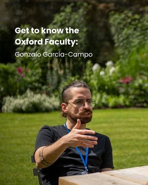 Image post by @oxford.academia.programs on Facebook