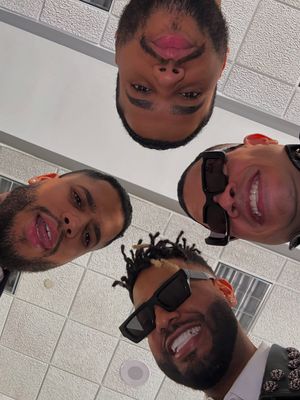 Image post by @venturatwins on Instagram