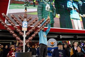 Image post by @Commanders on Twitter