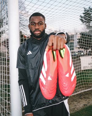 Image post by @prodirectsoccer_france on Instagram