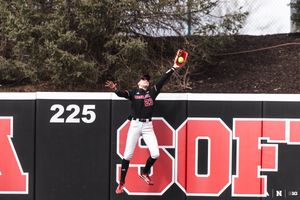 Image post by @HuskerSoftball on Twitter