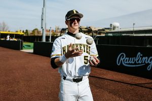 Image post by @UIBaseball on Twitter