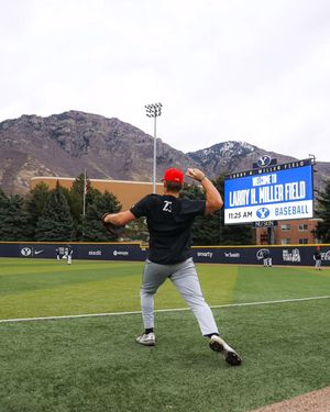 Image post by @gobearcatsbase on Instagram