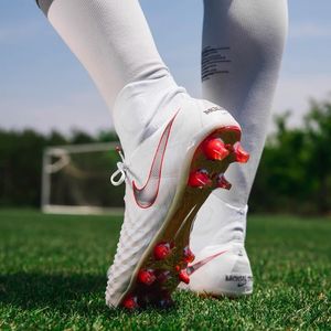 Video post by @soccerdotcom on Instagram