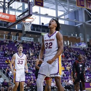 Image post by @uni_basketball on Instagram