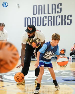 Image post by @mavsoffcourt on Instagram