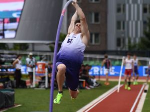 Image post by @uwtrack on Instagram