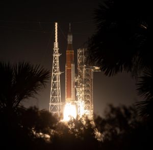 Image post by @nasaartemis on Instagram