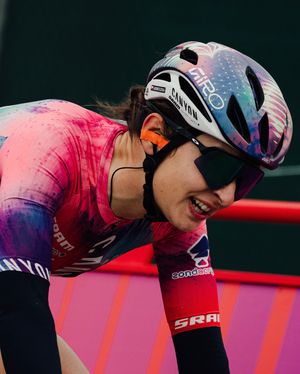 Image post by @wmncycling on Instagram