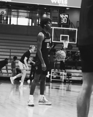 Image post by @debarrinnn on Instagram