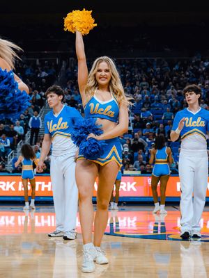 Image post by @uclaspiritsquad on Instagram