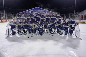 Image post by @HockeyDayMN on Twitter