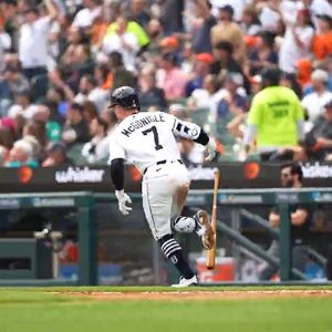 Video post by @MLB on Twitter