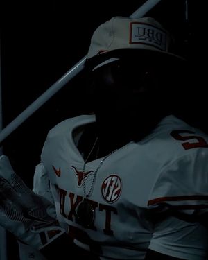 Image post by @texasfootball on Instagram