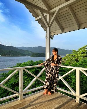 Image post by @anyaayoungchee on Instagram
