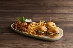 Image post by @daveandbusterskansascity on Instagram