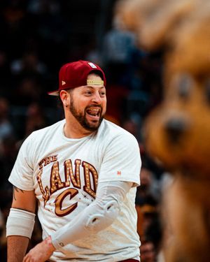 Image post by @CavsScreamTeam on Twitter