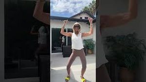 Video post by @shop.with.caroline on YouTube