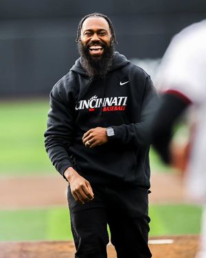 Image post by @gobearcatsbase on Instagram