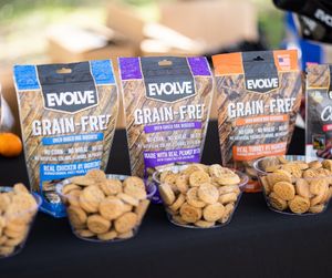 Image post by @evolvepetfood on Instagram