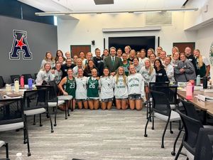 Image post by @usf_pres on Instagram