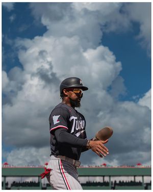 Image post by @themooneyshot on Instagram