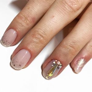Image post by @nestanails on Instagram