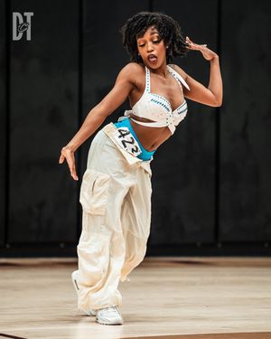 Image post by @CavsDanceTeam on Twitter