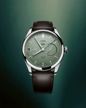 Image post by @oris on Instagram