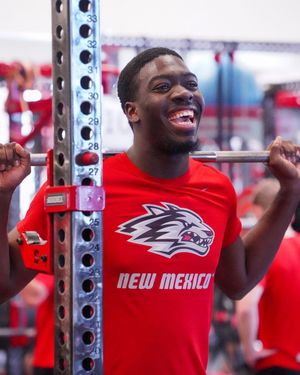 Image post by @unmlobofb on Instagram