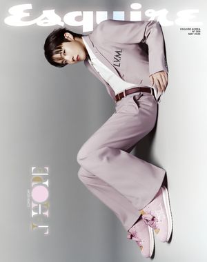 Image post by @esquire.korea on Instagram