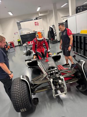 Image post by @hinchtown on Instagram