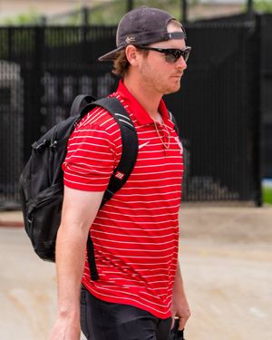 Image post by @UHCougarBB on Twitter