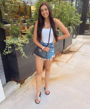 Image post by @sabrinanoellee on Instagram
