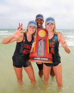 Image post by @beachvolleyballtwins on Instagram