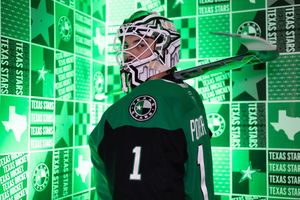 Image post by @txstarshockey on Instagram