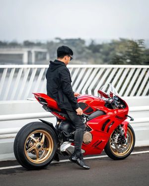 Image post by @panigalers on Instagram