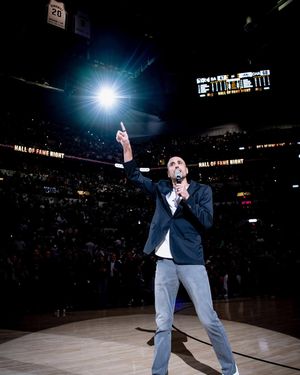 Image post by @spurs on Instagram